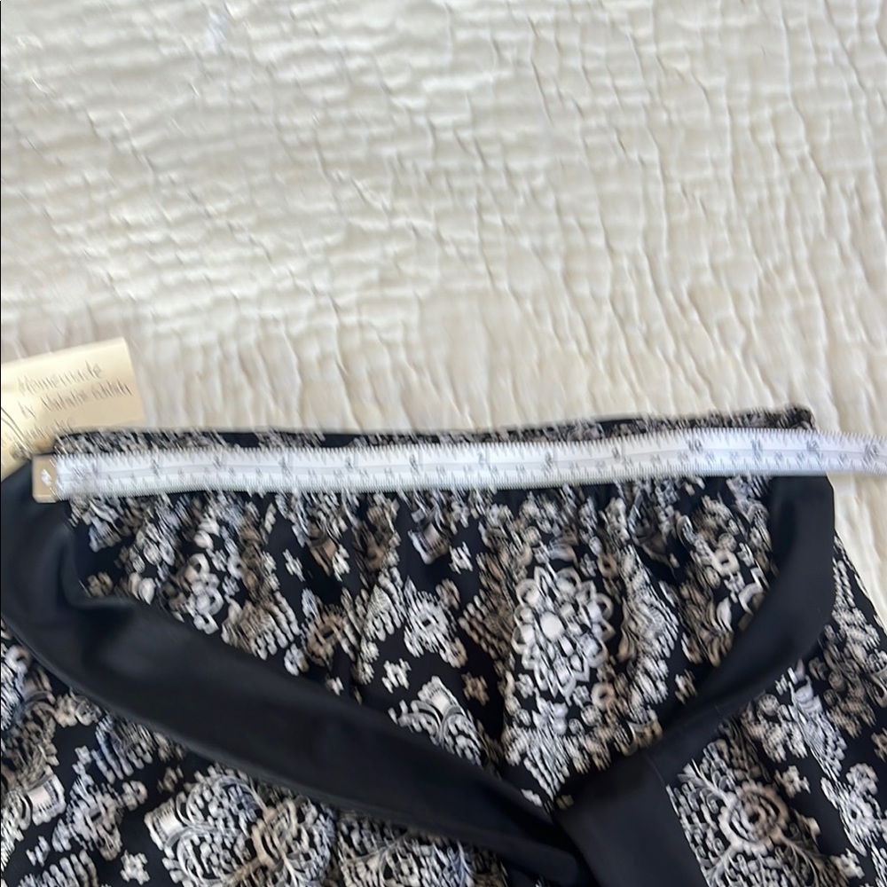 Elegant Black & White Patterned wide leg pant elastic waist belted beach travel - Picture 6 of 12